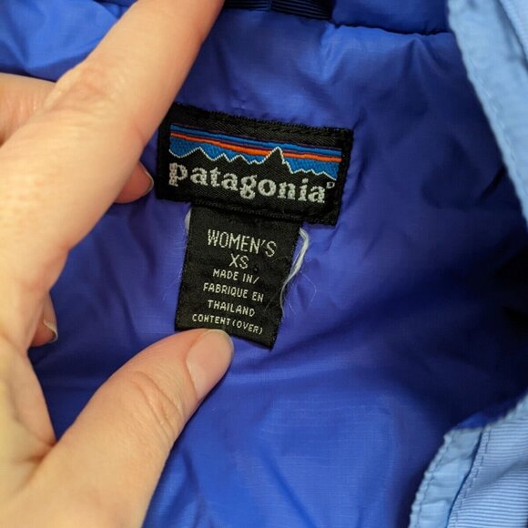 Patagonia women's purple vintage jacket in size XS - Picture 10 of 16